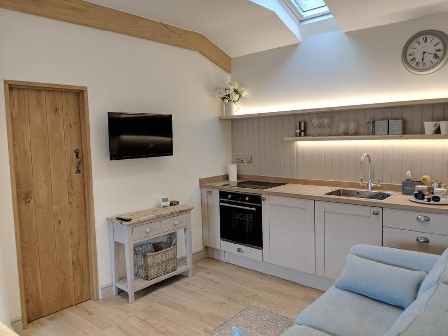 Barley - Cosy Stylish Apartment - Easy Access To Bath And Many Nearby Attractions Box  Ngoại thất bức ảnh